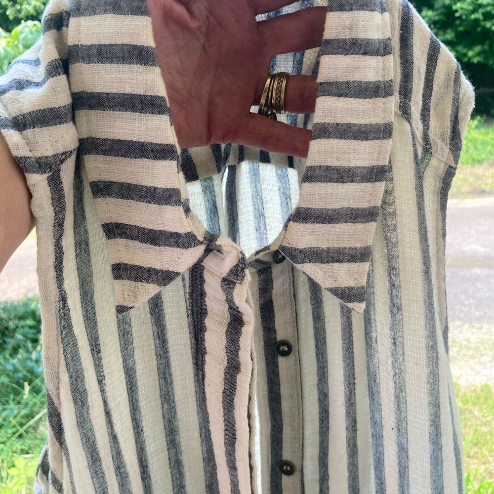 Umgee gray and White Striped Sleeveless dress shift - Picture 2 of 9